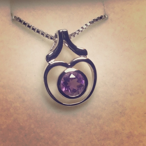 1 carat Gen Amethyst in .925 SS Heart w/18”box Chn - Picture 1 of 6